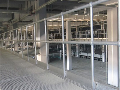 作業(yè)鋼梯欄